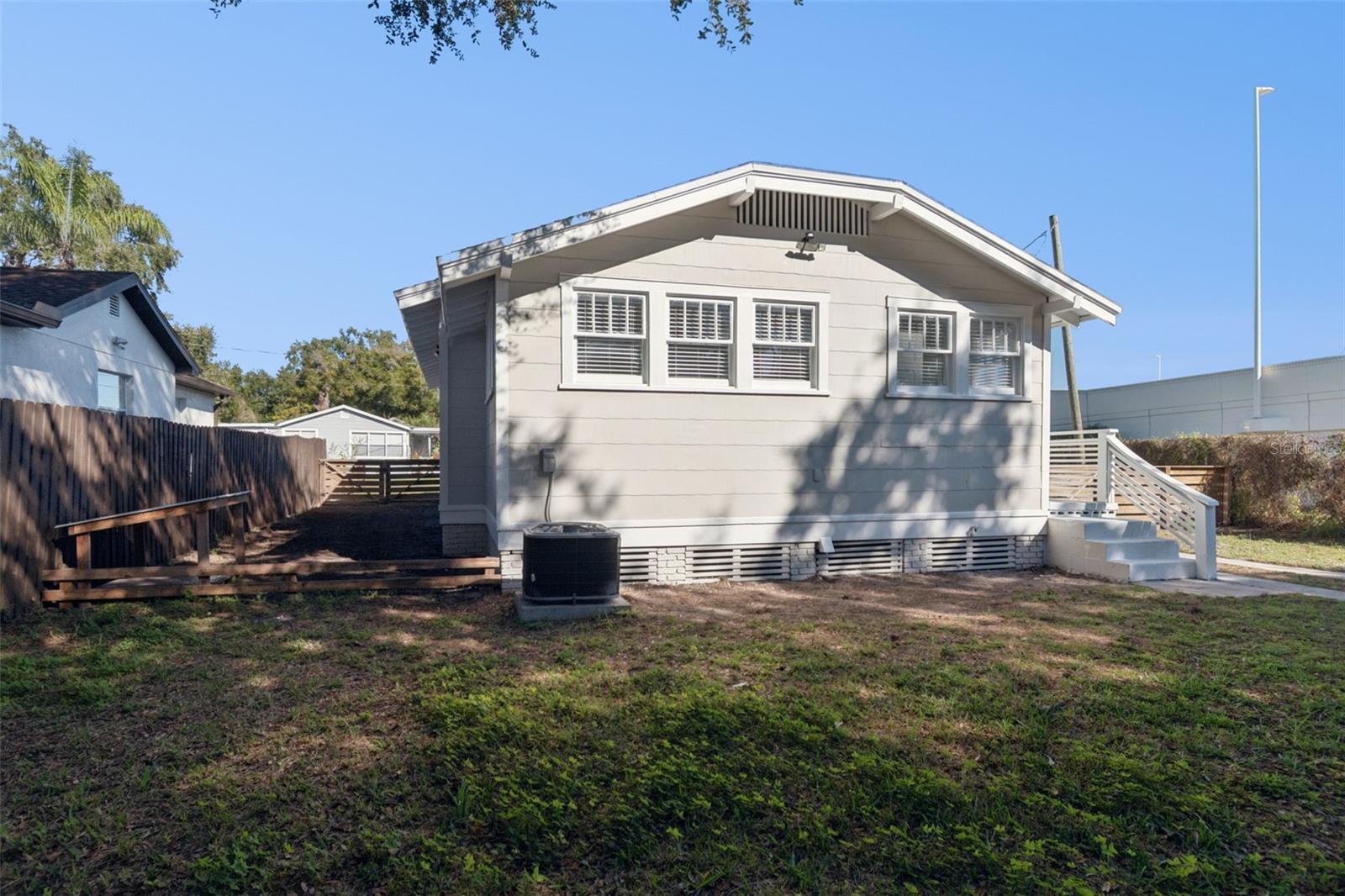511 E STRATFORD AVE, TAMPA, FL — photo 38