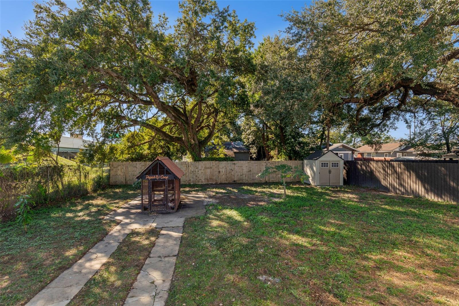 511 E STRATFORD AVE, TAMPA, FL — photo 41