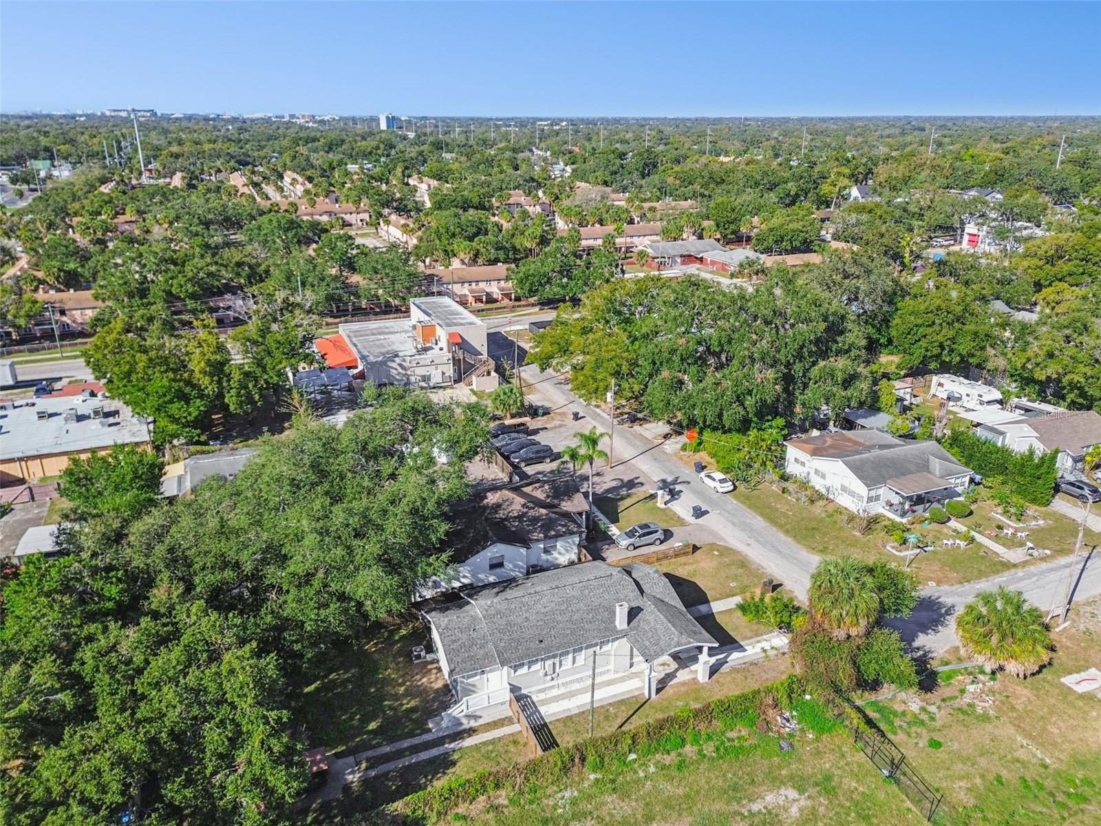 511 E STRATFORD AVE, TAMPA, FL — photo 60