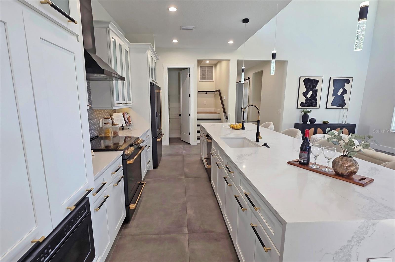 2475 BAY ST, SARASOTA, FL — photo 21