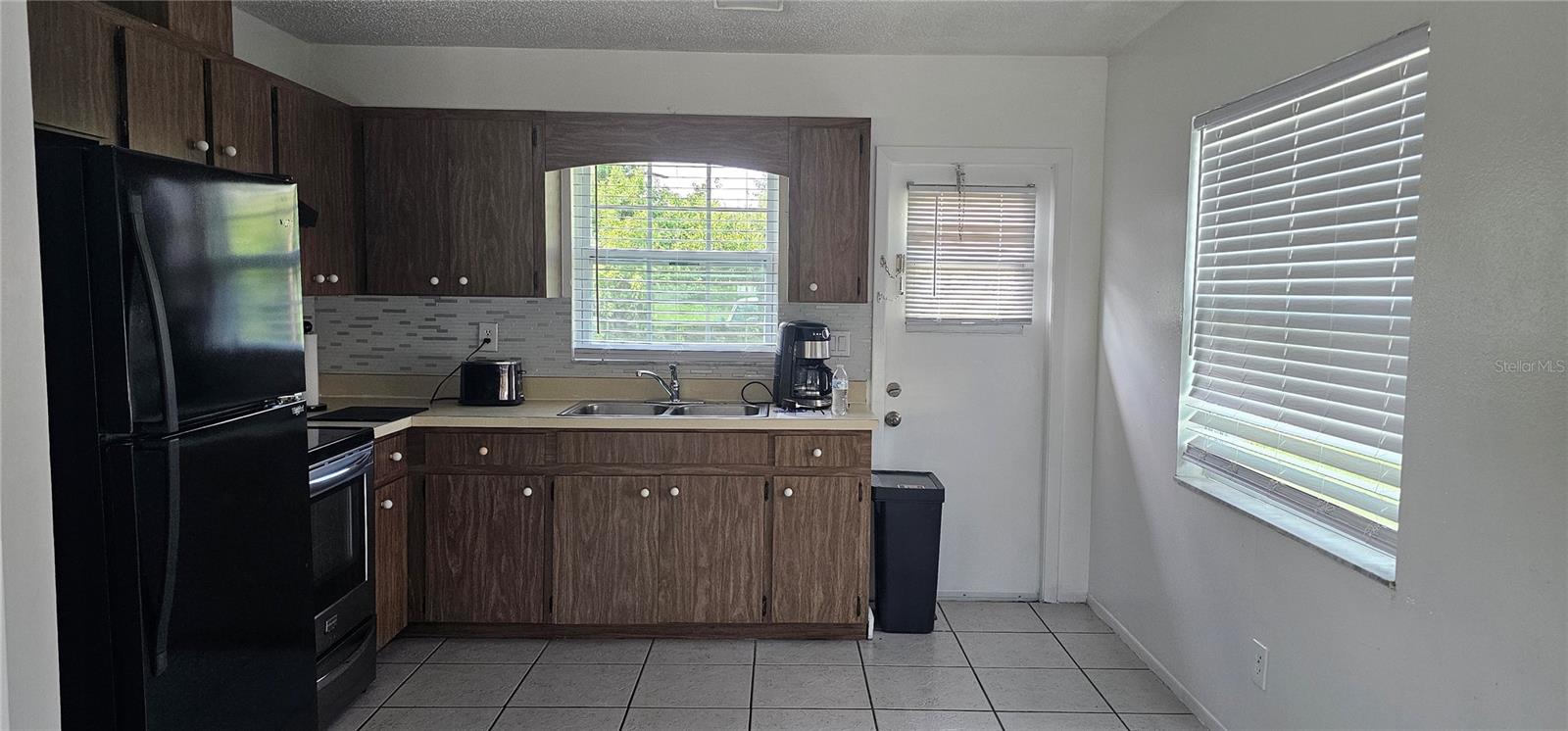 12048 HENLEY AVE #B, PORT CHARLOTTE, FL — photo 3