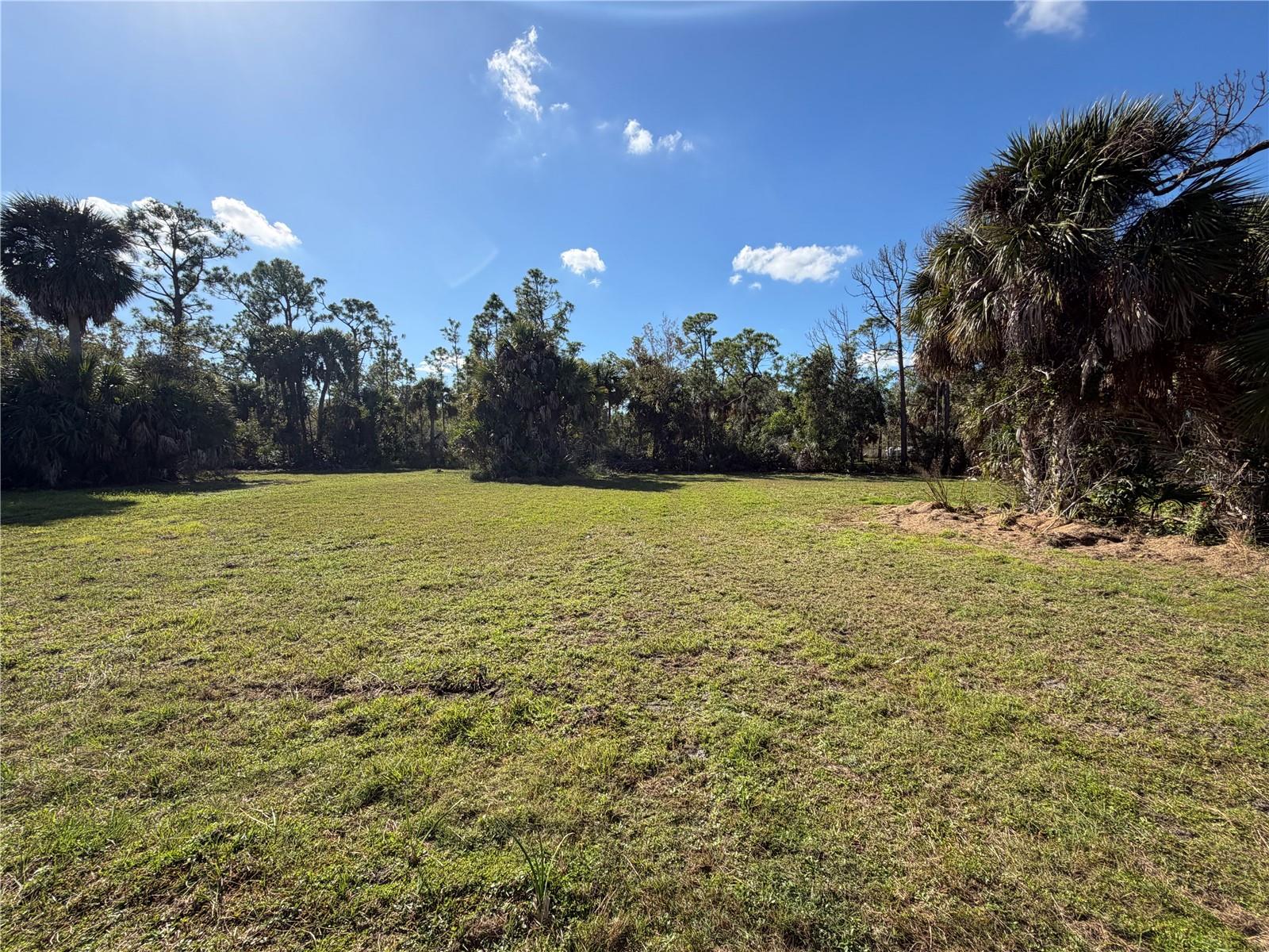 24501 YACHT CLUB BLVD, PUNTA GORDA, FL