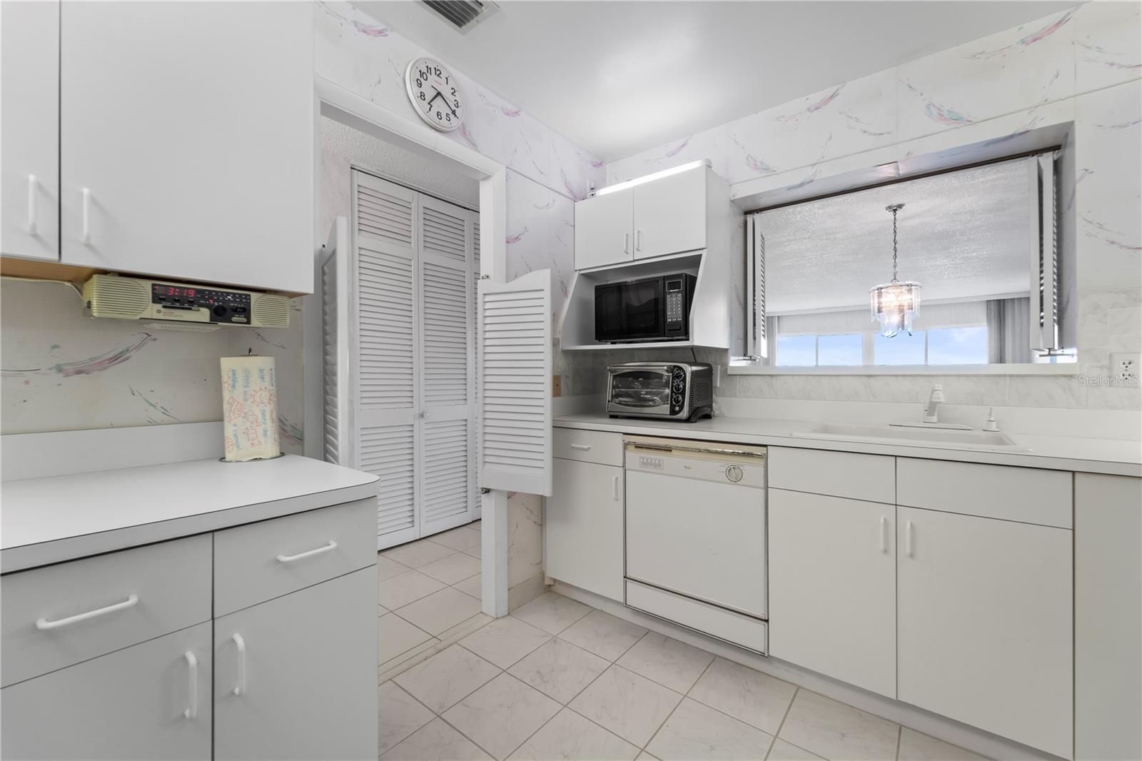 100 BLUFF VIEW DR #609A, BELLEAIR BLUFFS, FL — photo 9