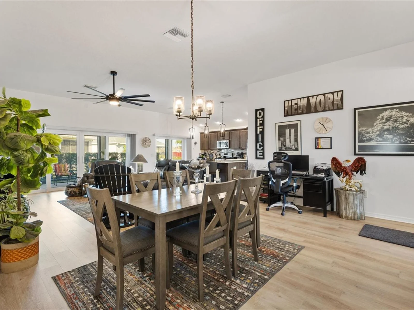 7004 MINCHEW CIR, THE VILLAGES, FL — photo 12