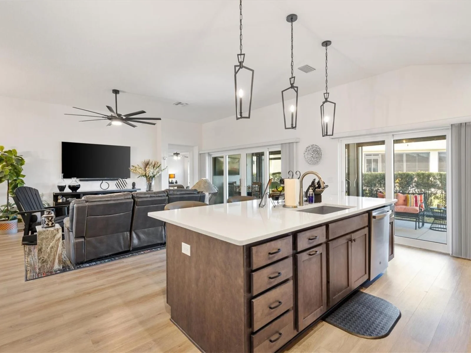 7004 MINCHEW CIR, THE VILLAGES, FL — photo 17