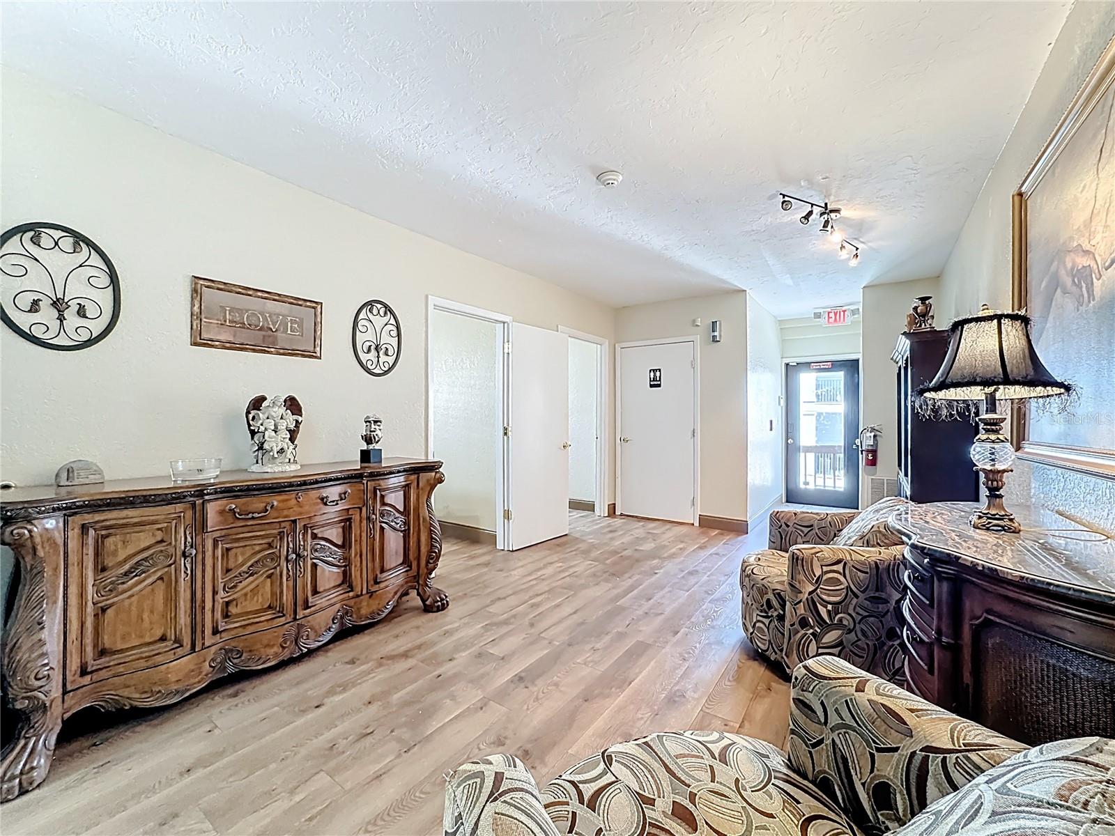 1001 & 1007 MANATEE AVE E, BRADENTON, FL — photo 64