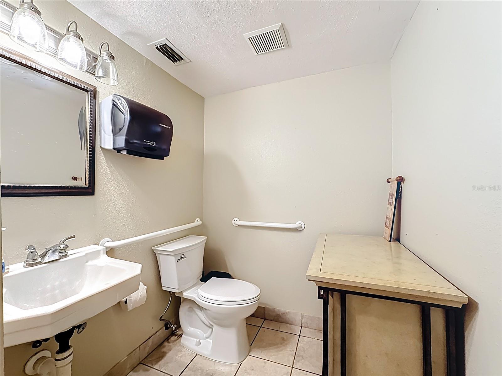 1001 & 1007 MANATEE AVE E, BRADENTON, FL — photo 70