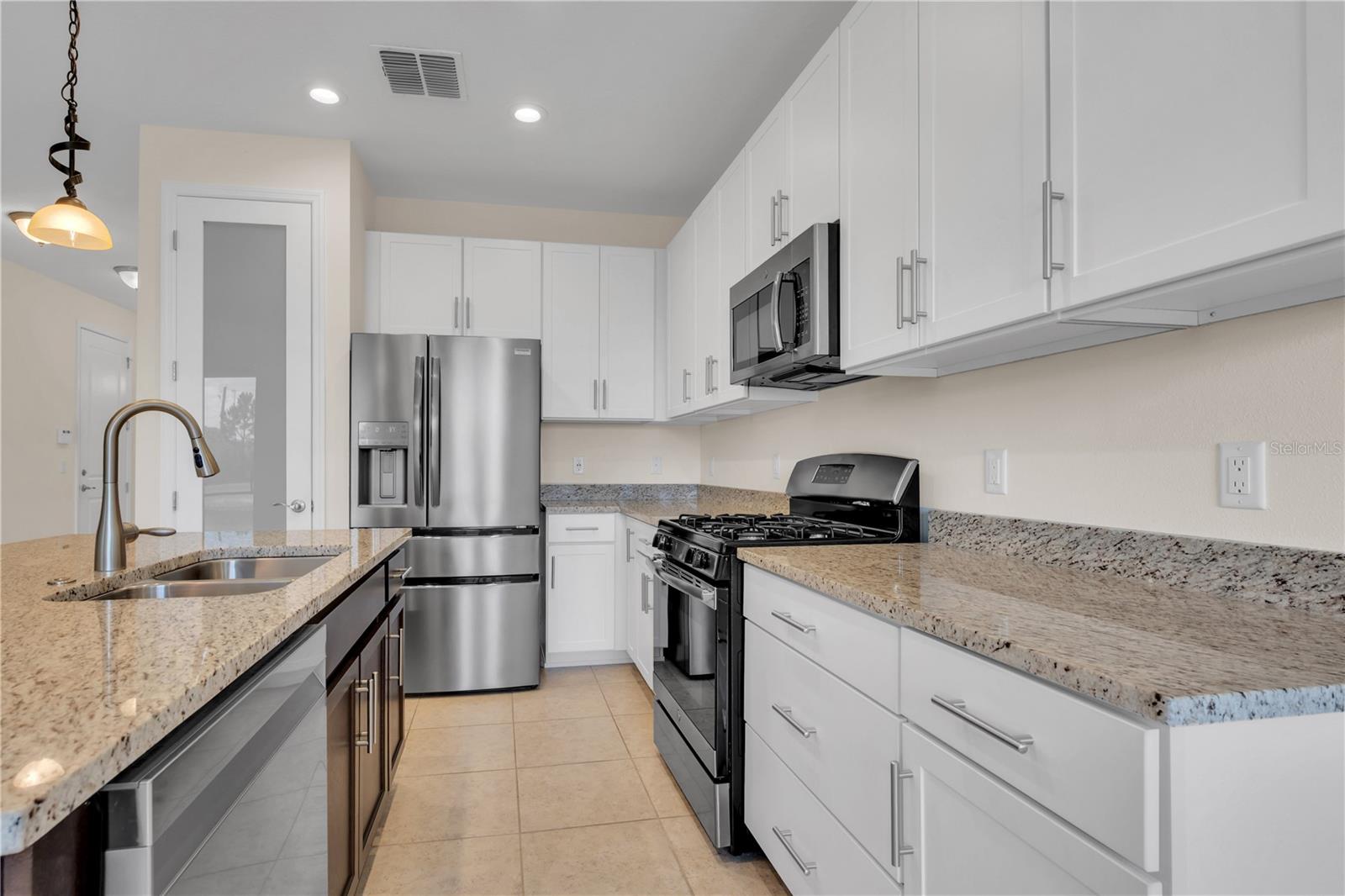 15433 SANTA POLA DR, WIMAUMA, FL — photo 9