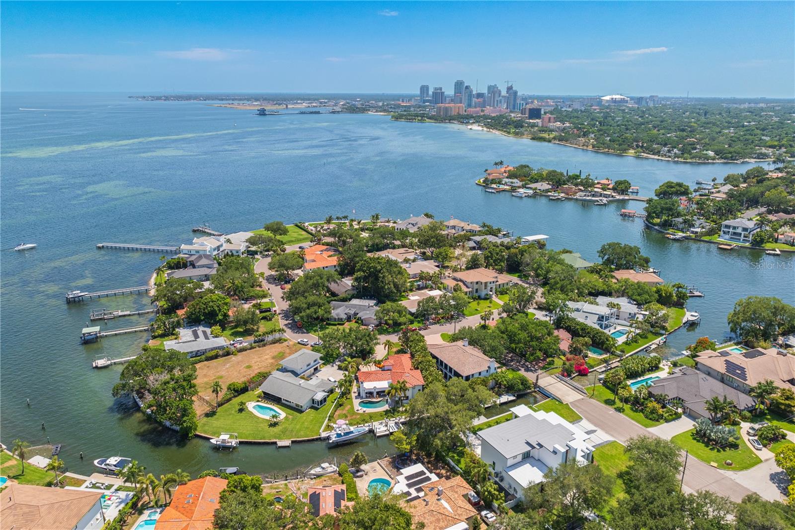 145 BAY POINT DR NE, ST PETERSBURG, FL — photo 5