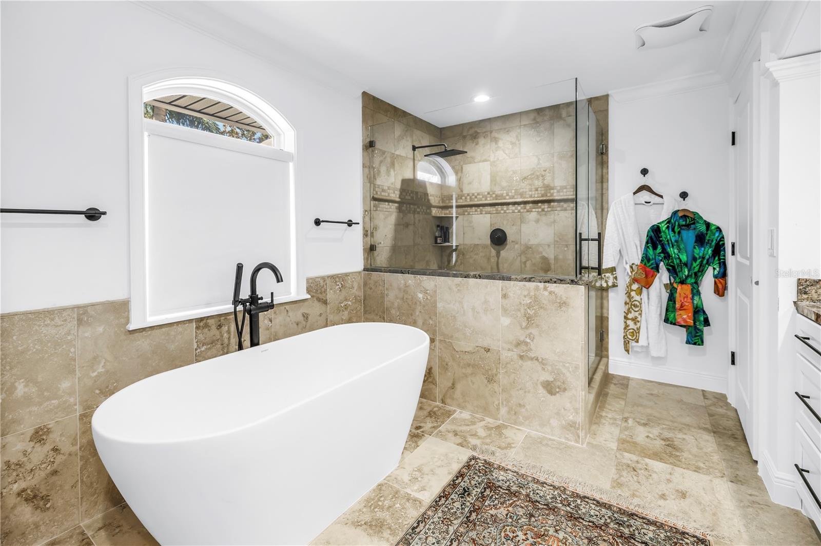 145 BAY POINT DR NE, ST PETERSBURG, FL — photo 30
