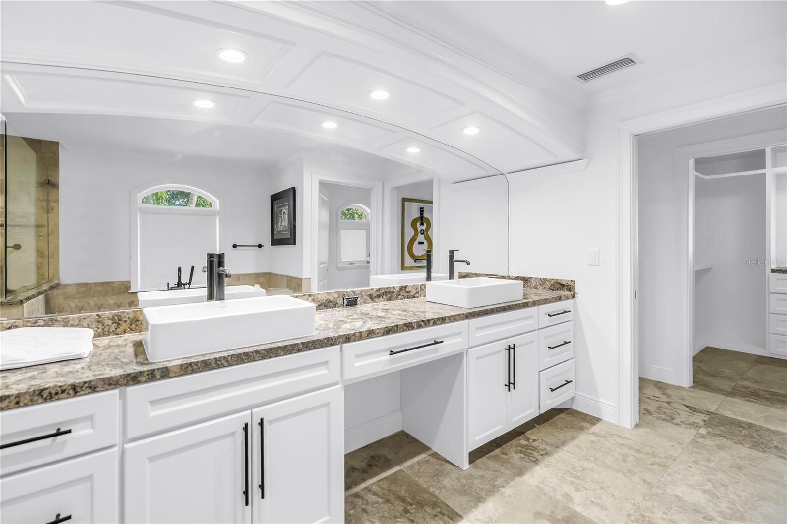 145 BAY POINT DR NE, ST PETERSBURG, FL — photo 32