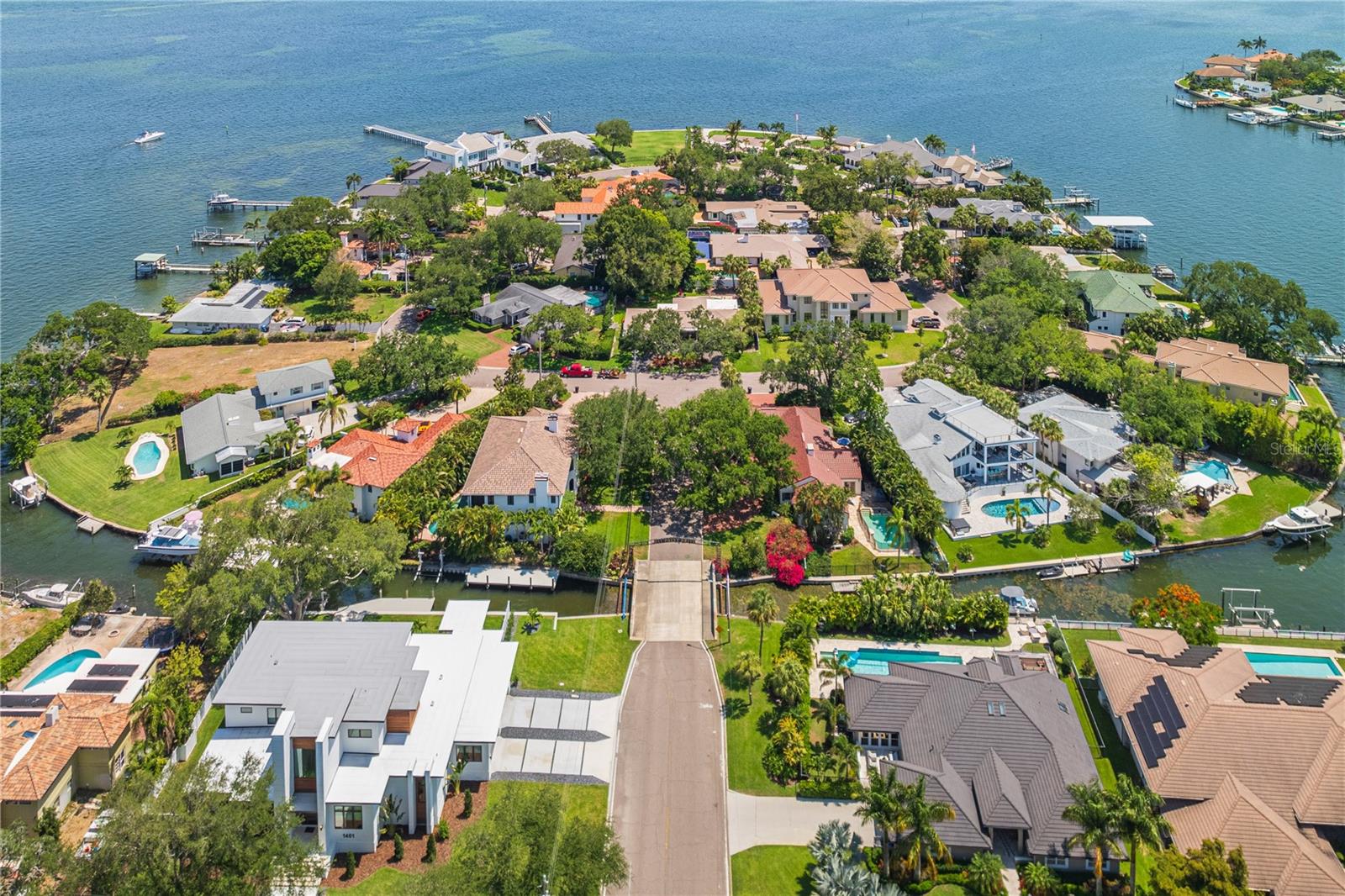 145 BAY POINT DR NE, ST PETERSBURG, FL — photo 56