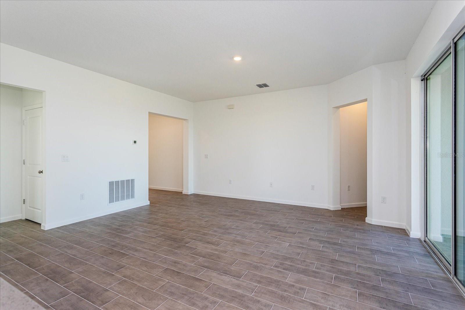 752 SUNSHOWER DR, LADY LAKE, FL — photo 11