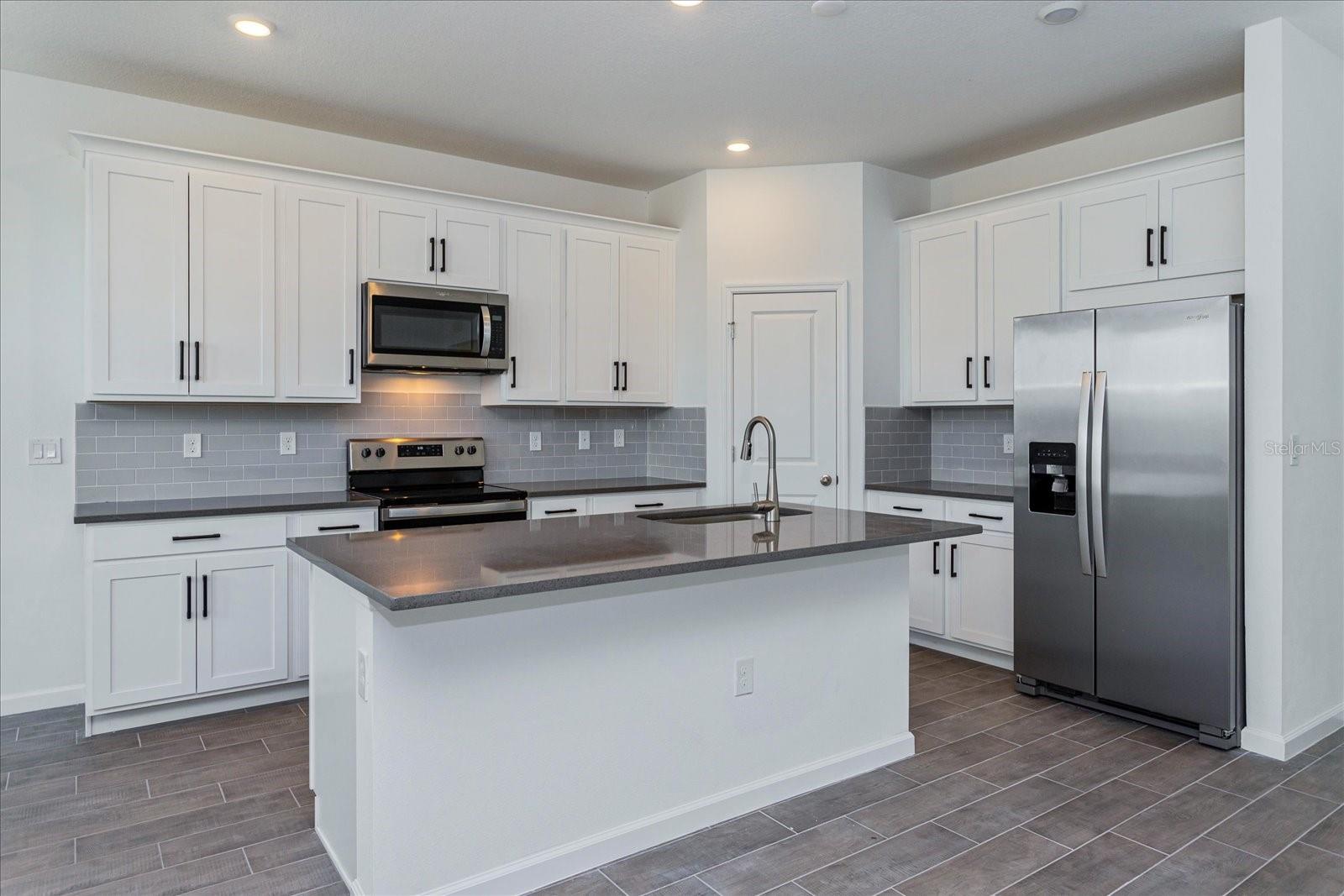 752 SUNSHOWER DR, LADY LAKE, FL — photo 14