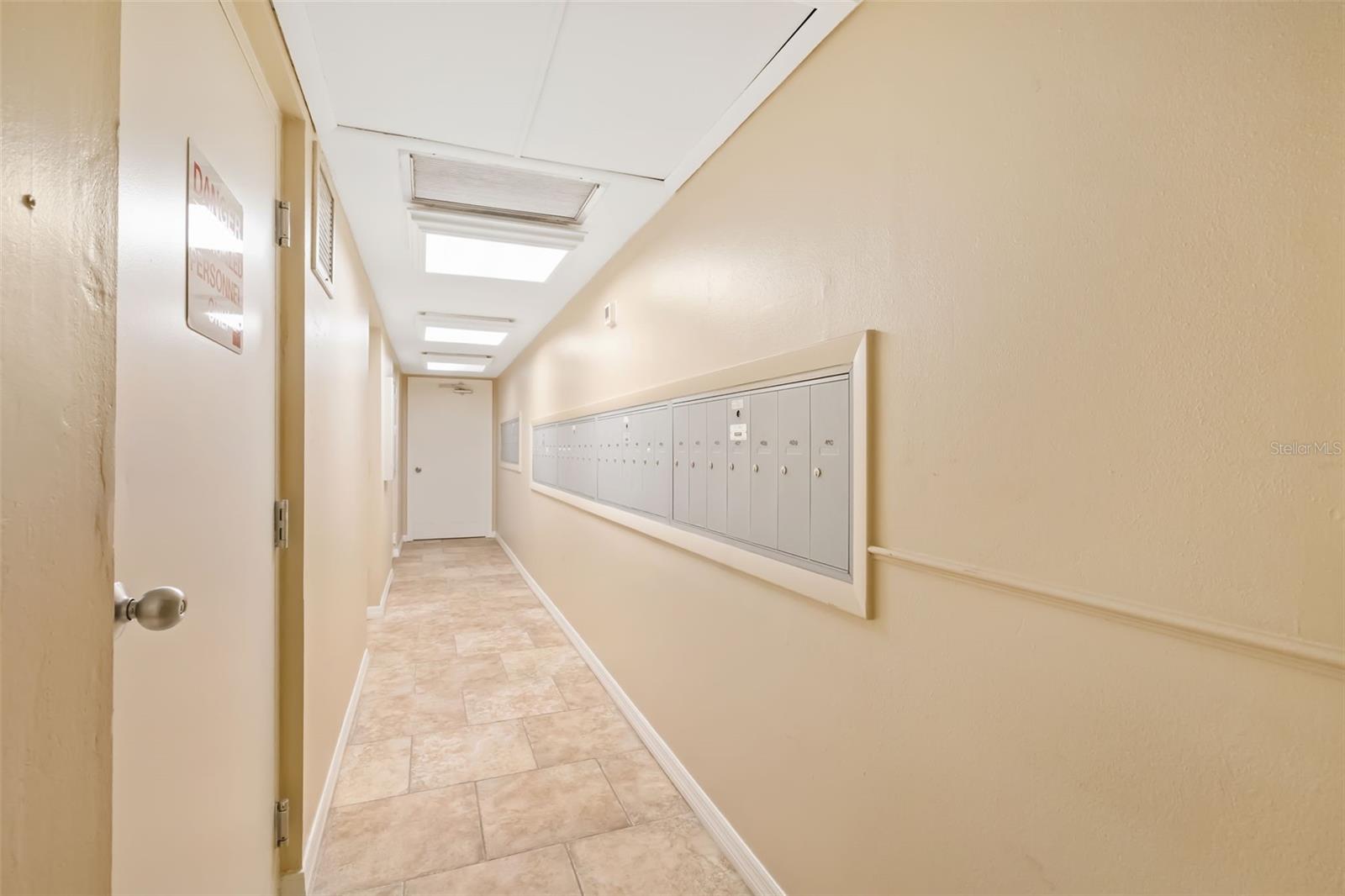 7461 W COUNTRY CLUB DR #404, SARASOTA, FL — photo 5