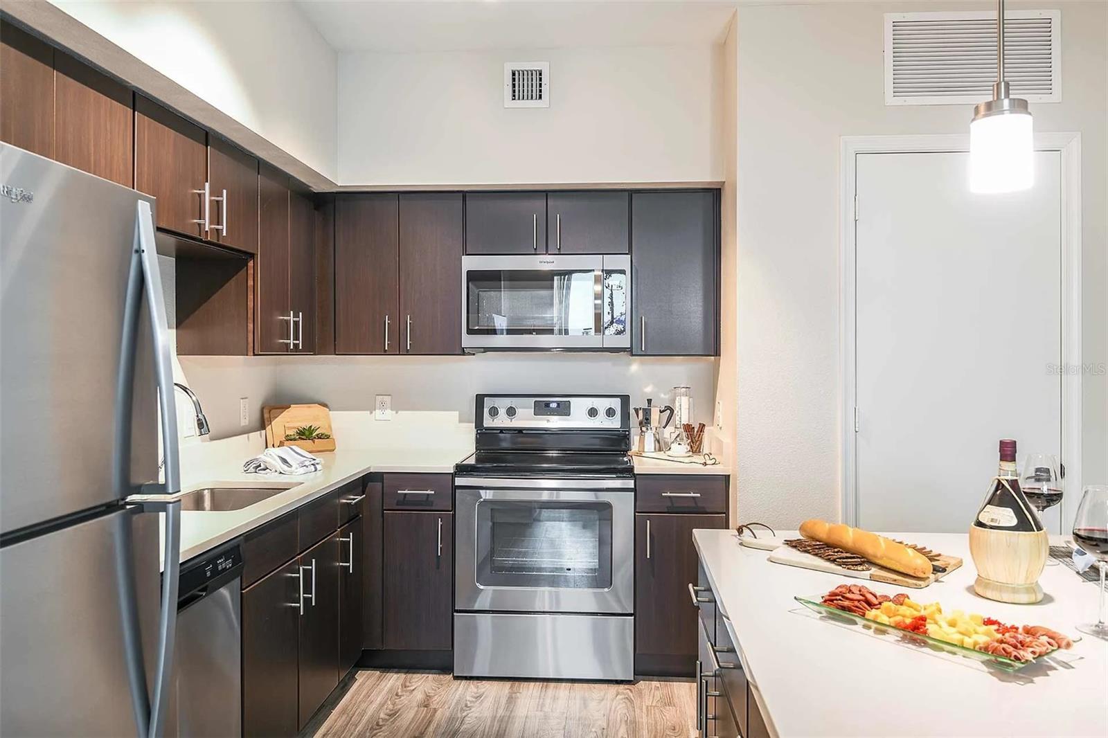 415 E PINE ST, ORLANDO, FL — photo 17