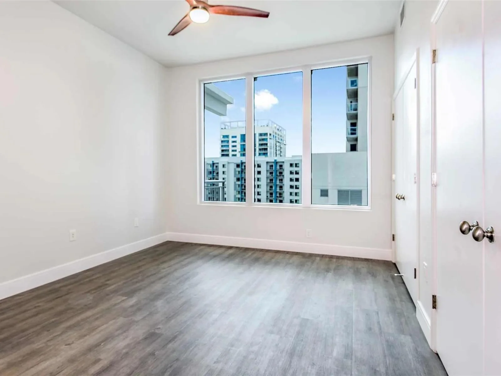 415 E PINE ST, ORLANDO, FL — photo 52