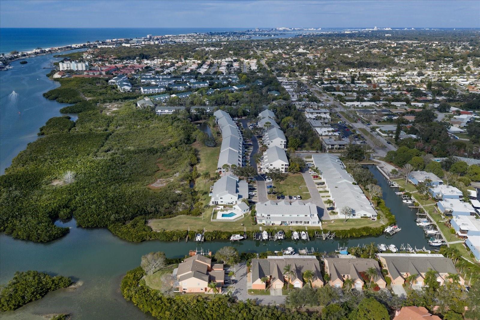 9434 TARA CAY CT #25, SEMINOLE, FL — photo 38