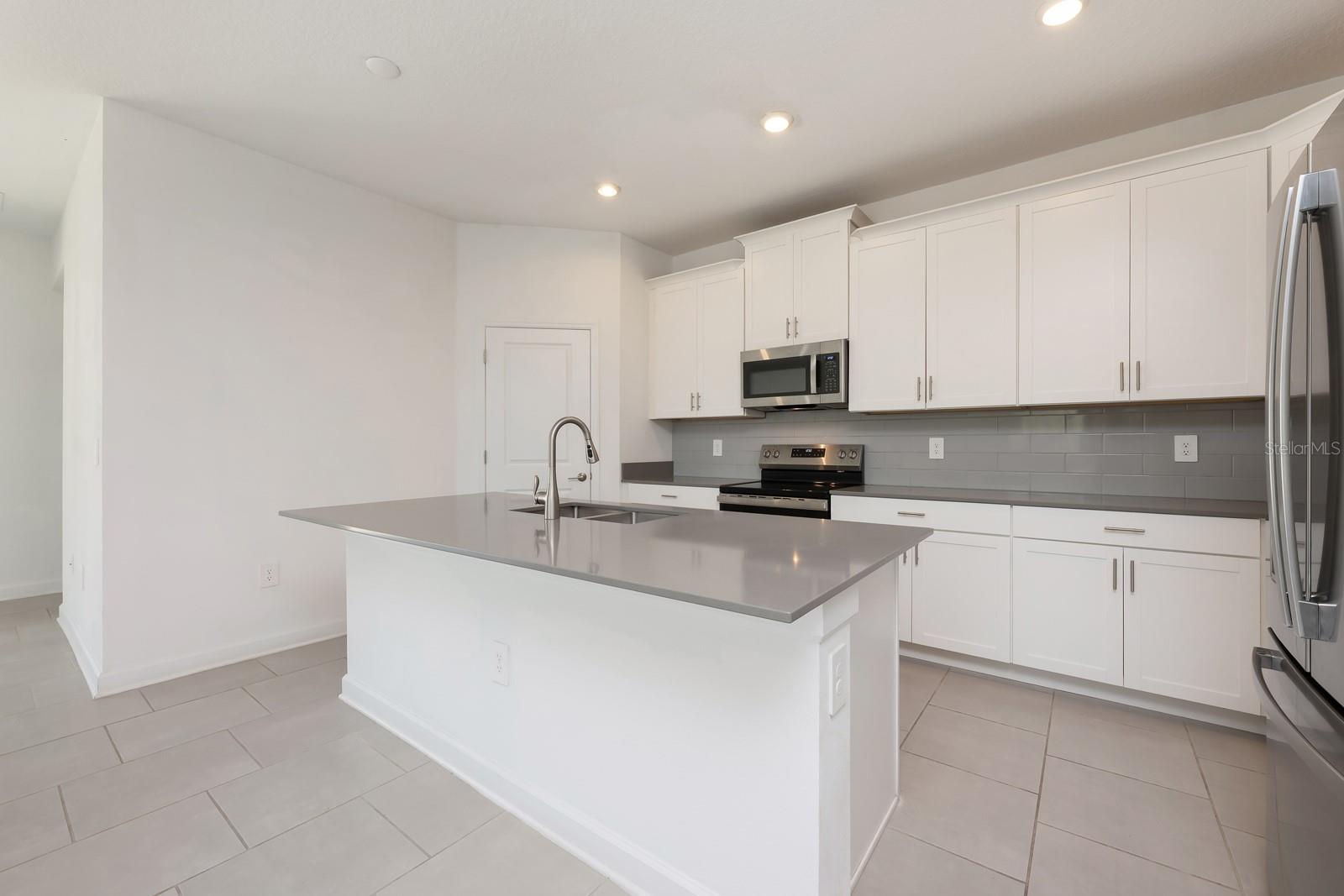 3135 CAMDEN WAY, DAVENPORT, FL — photo 9