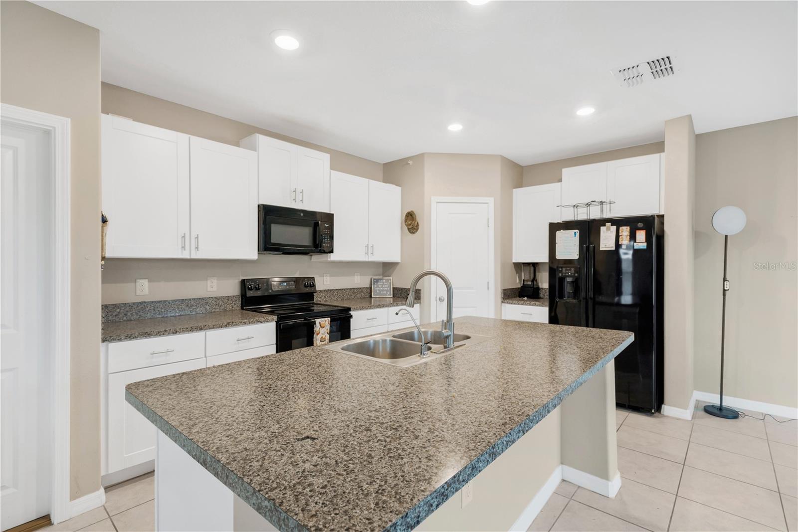 15501 WICKED STRONG ST, SUN CITY CENTER, FL — photo 10