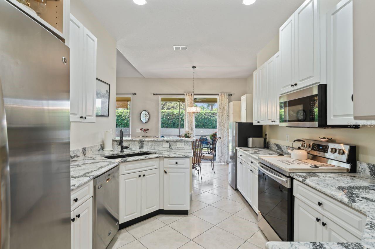9398 BURNAM DR, WEEKI WACHEE, FL — photo 7