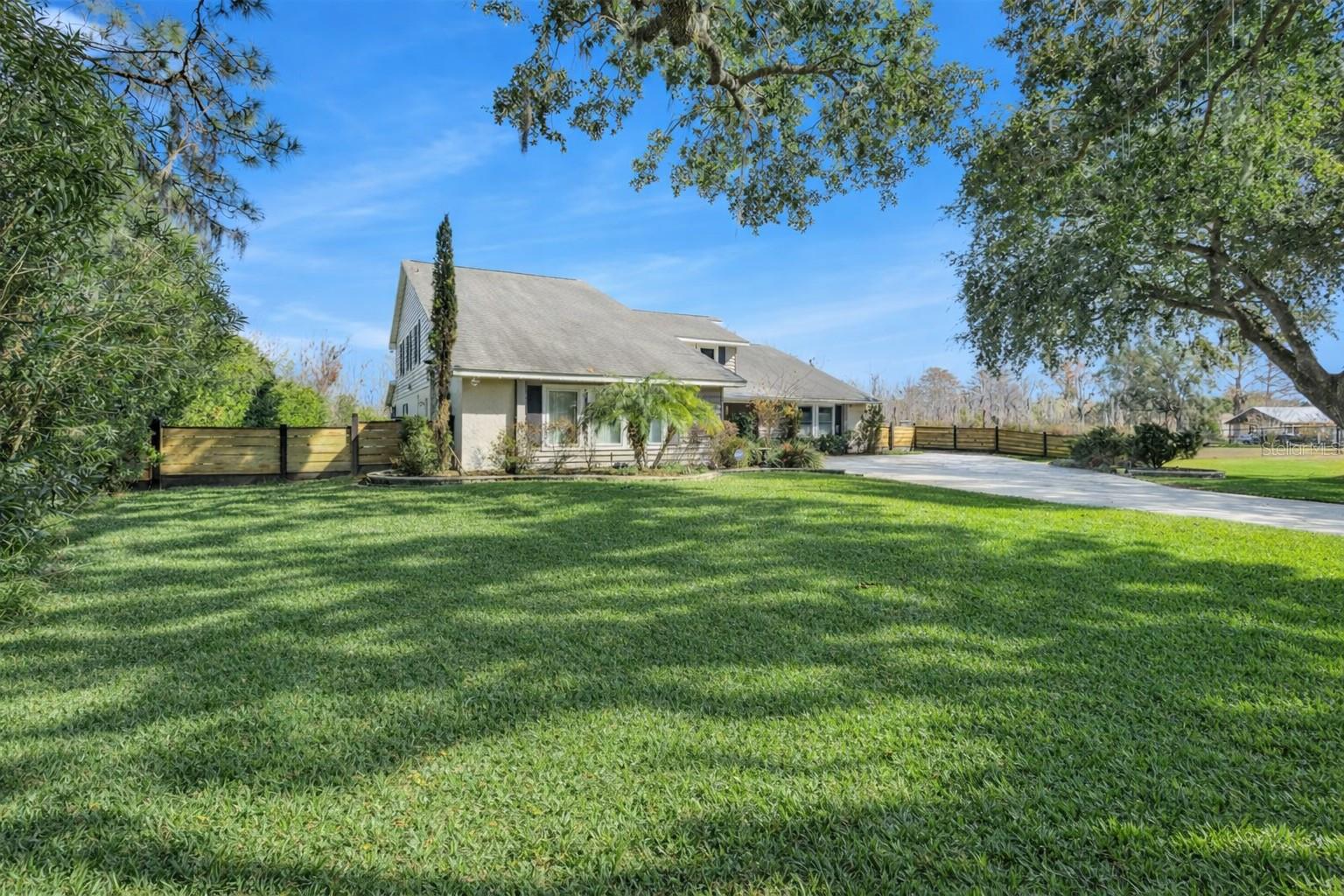 12545 S PUTNEY CT, LEESBURG, FL — photo 9