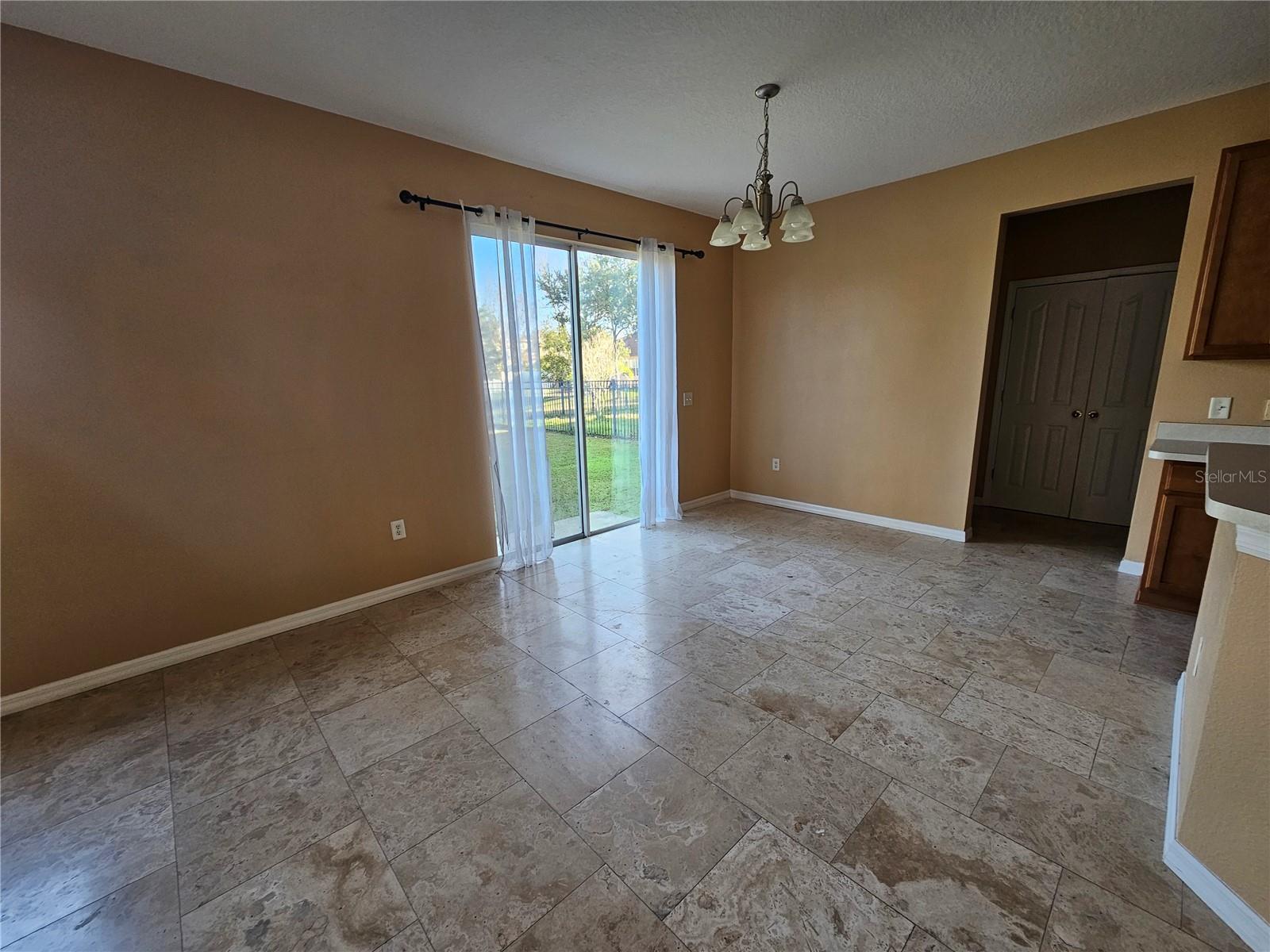 1881 STRATHMORE CIR, MOUNT DORA, FL — photo 7