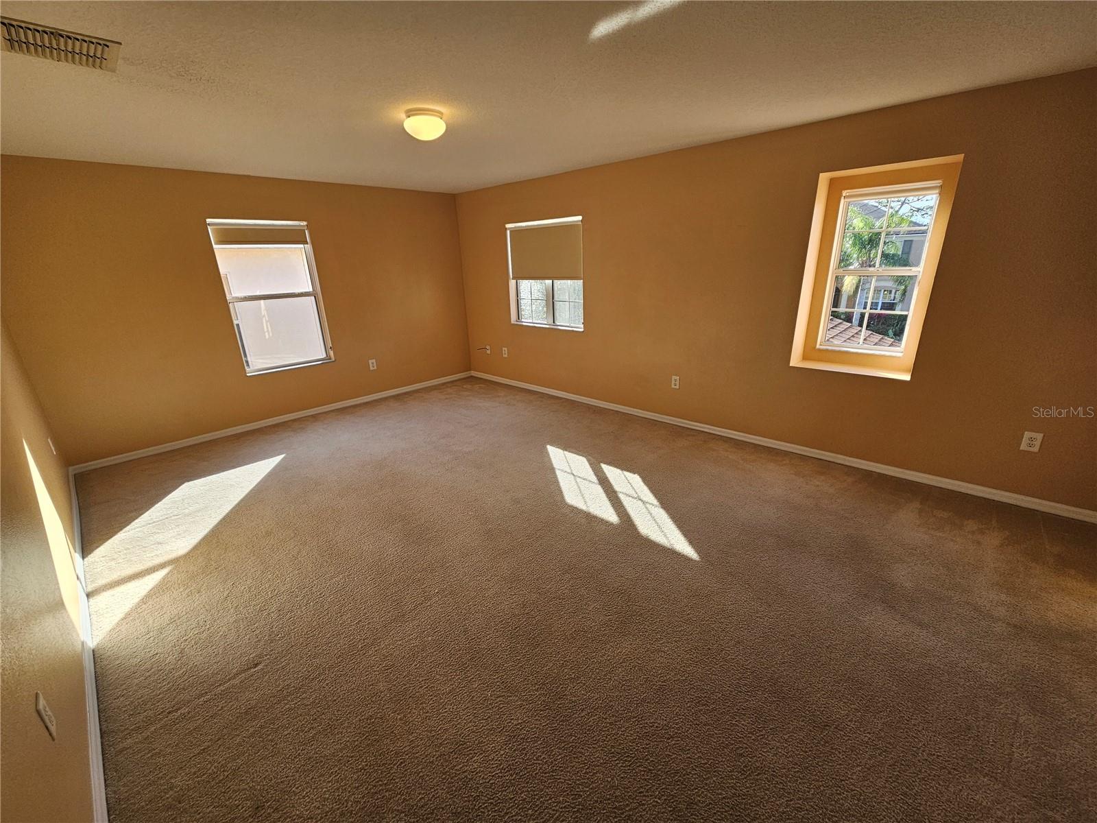 1881 STRATHMORE CIR, MOUNT DORA, FL — photo 15