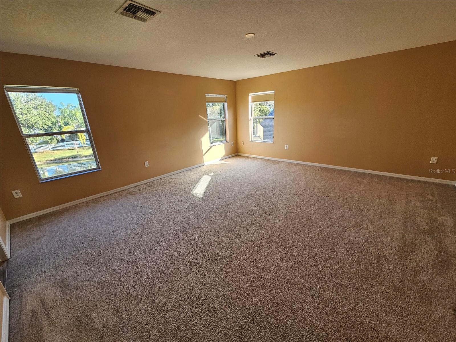 1881 STRATHMORE CIR, MOUNT DORA, FL — photo 23