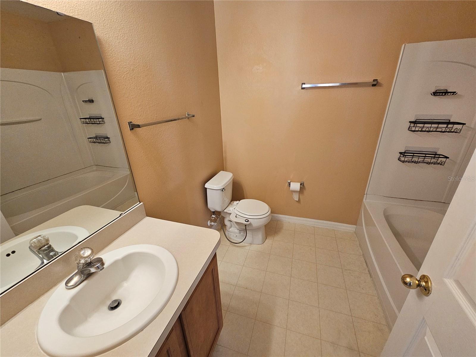 1881 STRATHMORE CIR, MOUNT DORA, FL — photo 28
