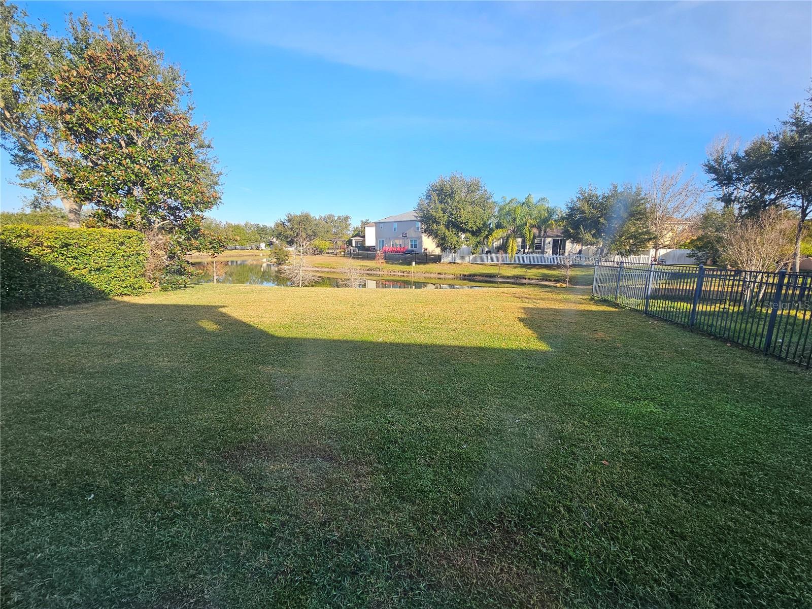 1881 STRATHMORE CIR, MOUNT DORA, FL — photo 31