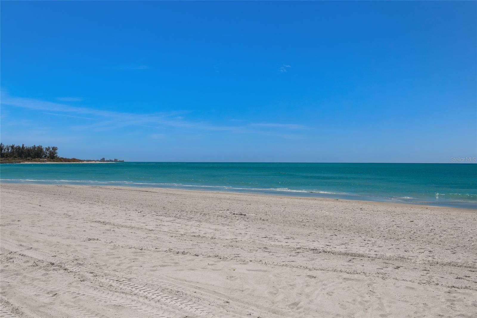 525 CHANNEL LN, LONGBOAT KEY, FL — photo 19