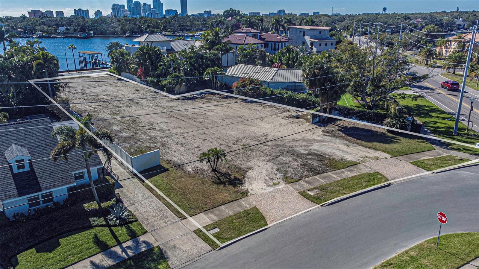105 ESTADO WAY NE, ST PETERSBURG, FL — photo 41