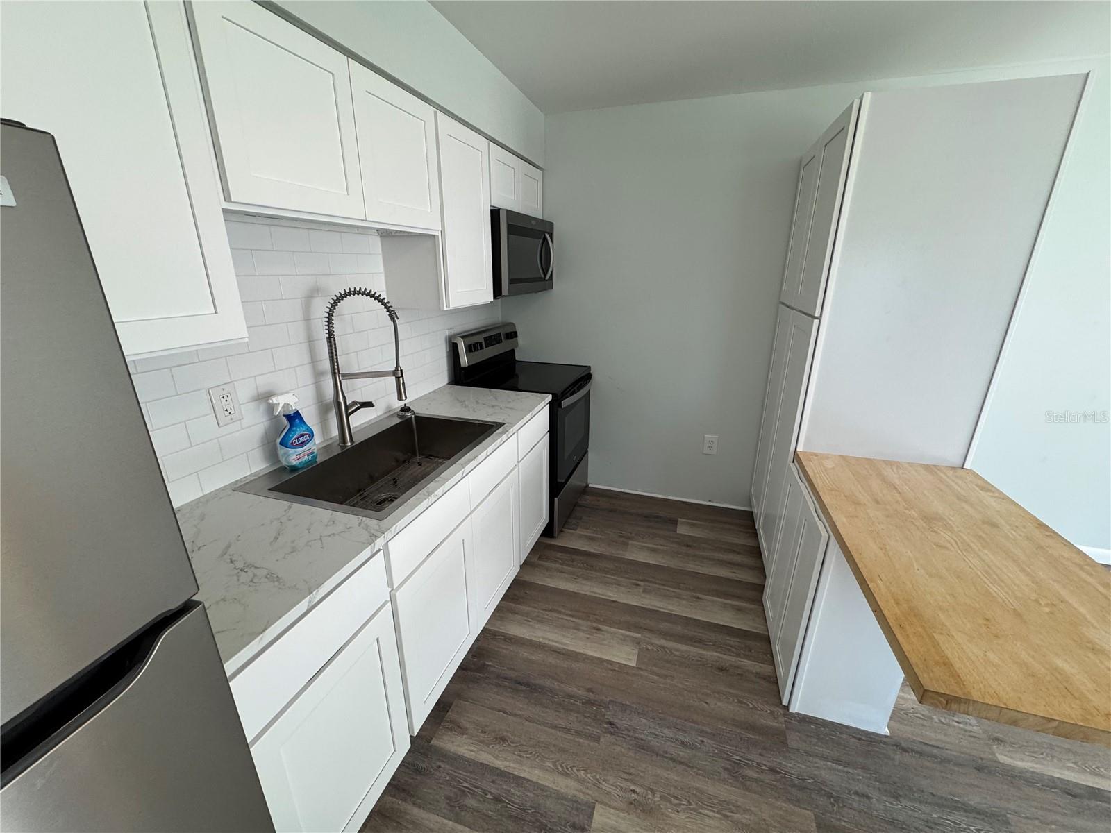 215 PARK BLVD S #B, VENICE, FL — photo 3