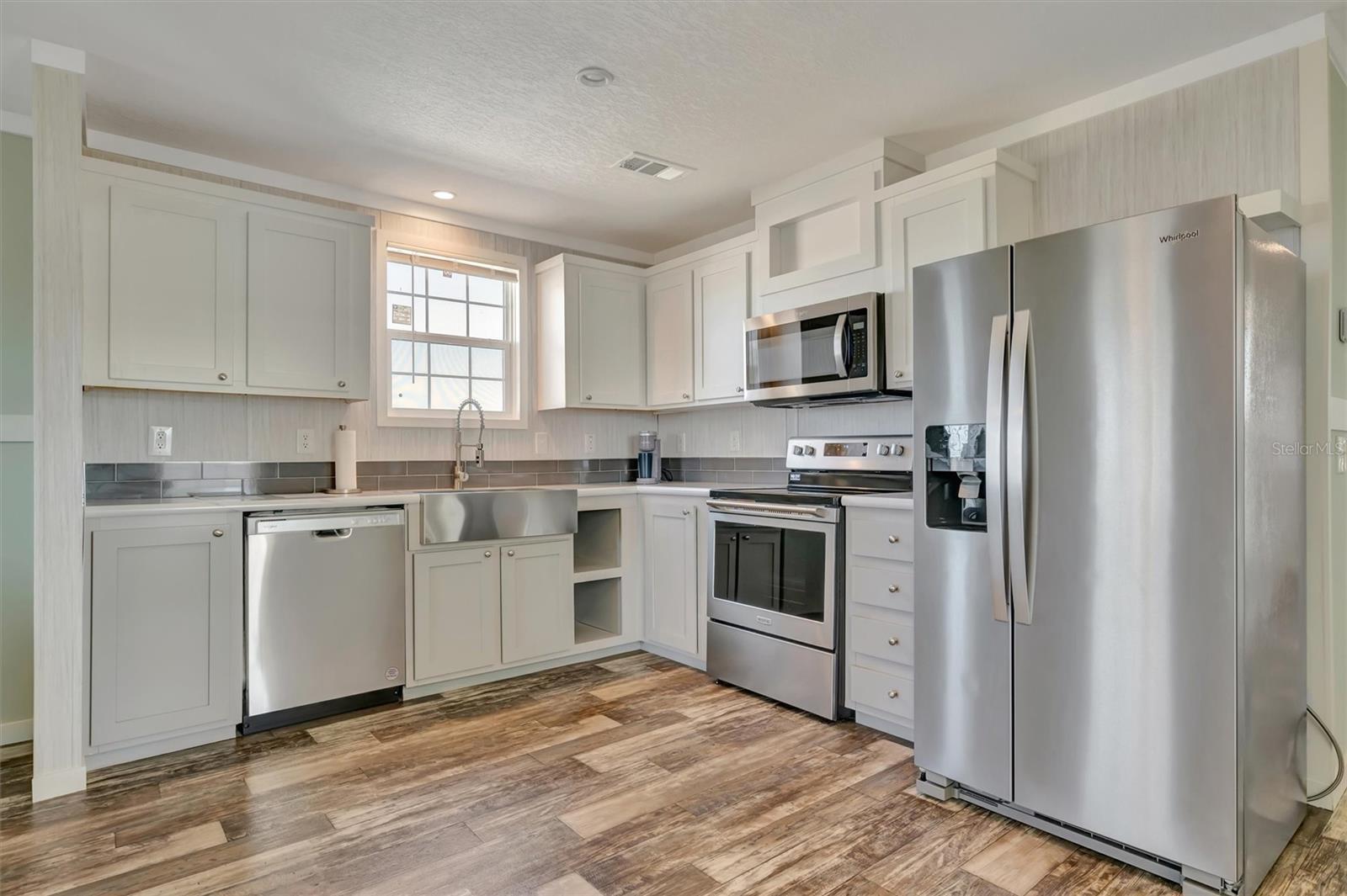 105 W SAINT JOHNS WAY, APOLLO BEACH, FL — photo 5