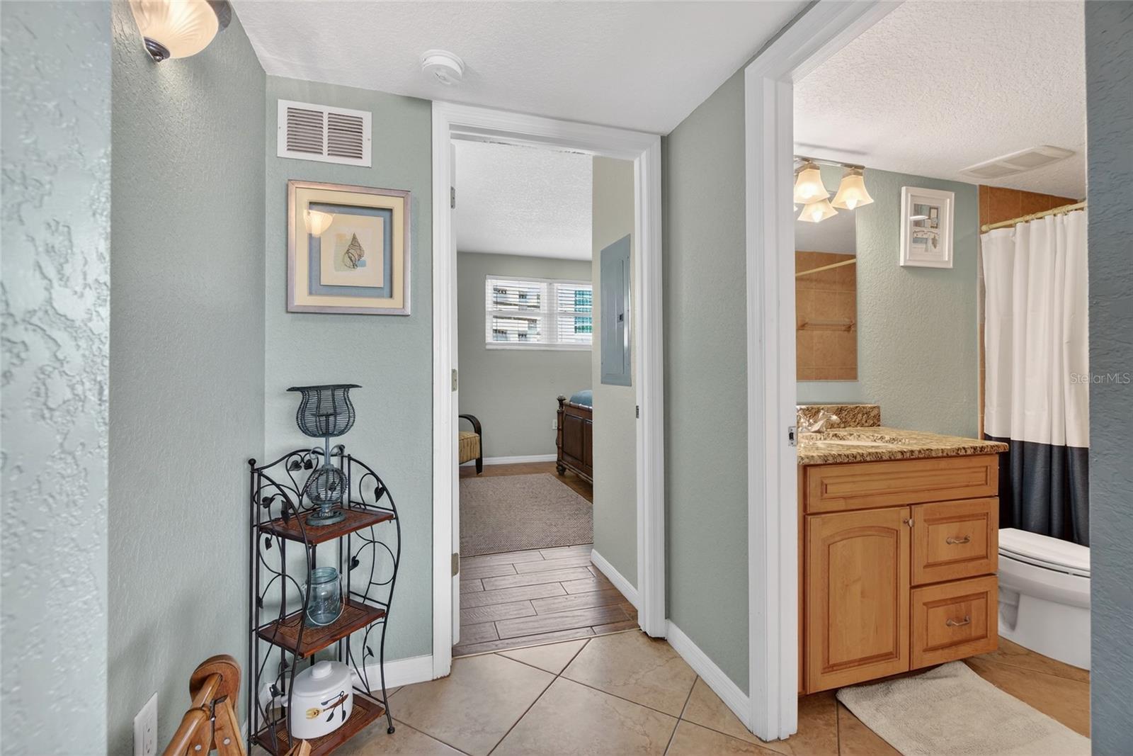 445 HAMDEN DR #405, CLEARWATER BEACH, FL — photo 7