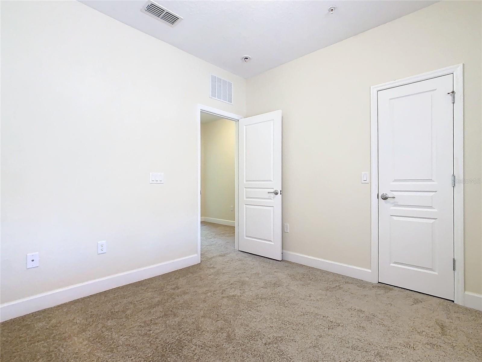 1300 GILFORD POINT LN, DAVENPORT, FL — photo 34
