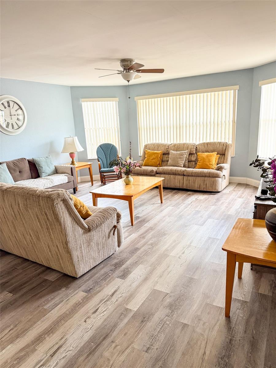 2731 N POINCIANA BLVD #105, KISSIMMEE, FL — photo 4