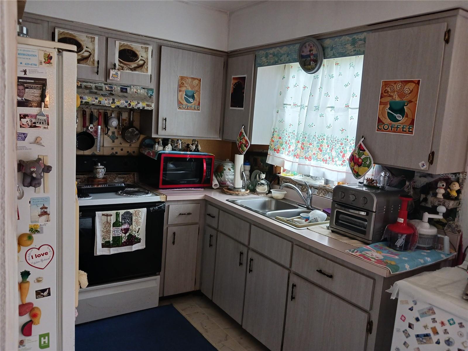 325 ELIZABETH AVE, MASCOTTE, FL — photo 9