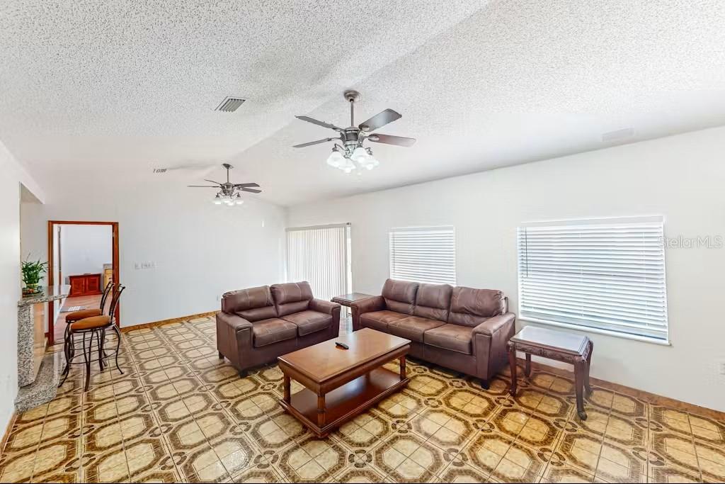 6223 TRAVIS BLVD, TAMPA, FL — photo 5