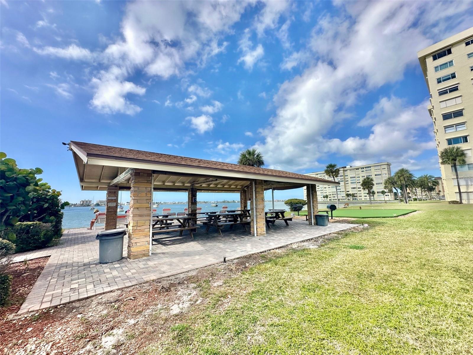4550 COVE CIR #905, ST PETERSBURG, FL — photo 15