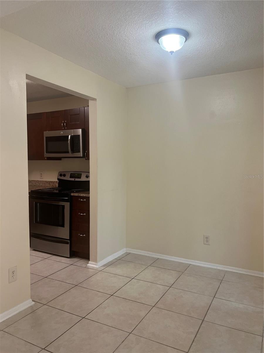 1428 HIGHLAND RIDGE CIR, BRANDON, FL — photo 5