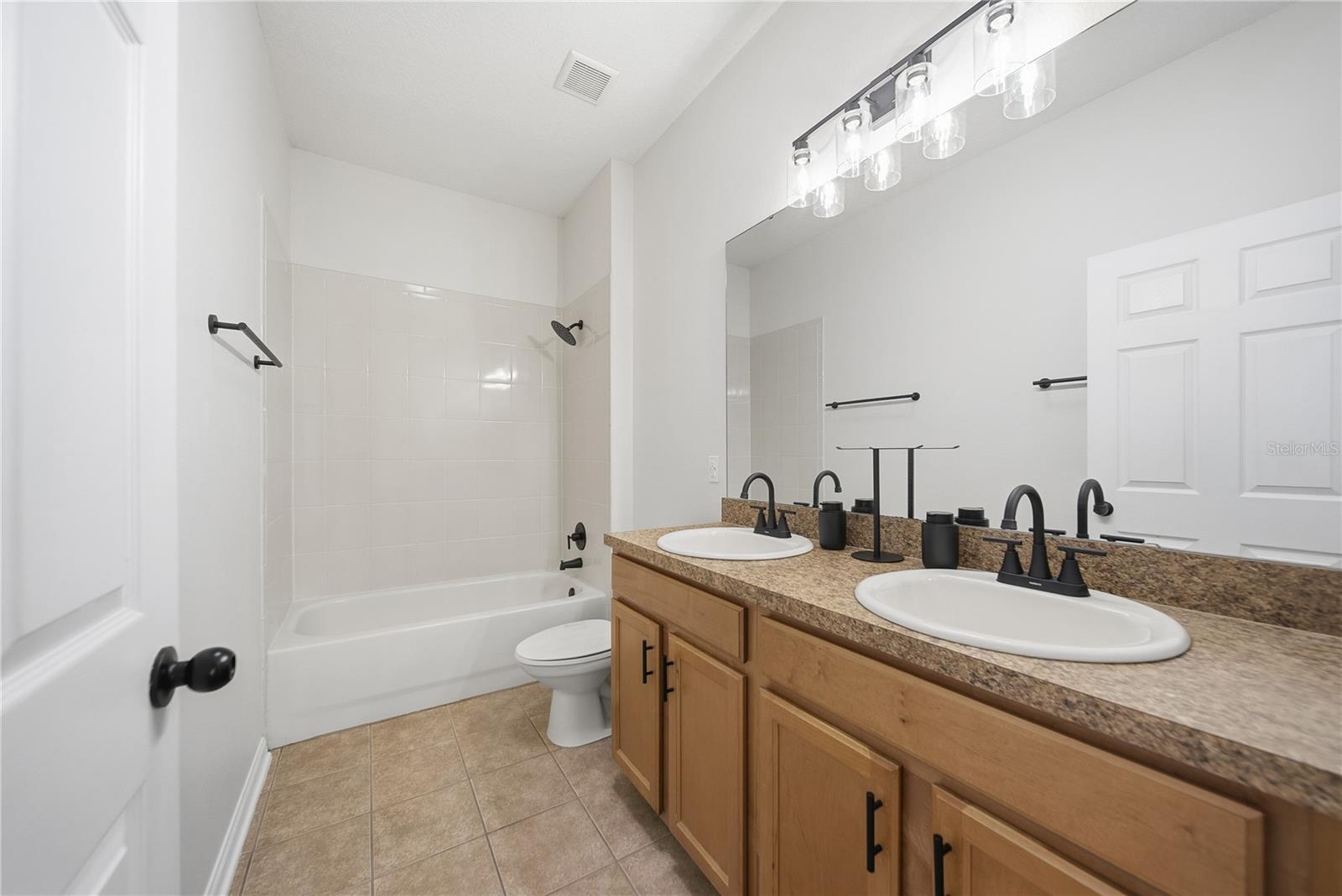 26016 SINGING LARK CT, LEESBURG, FL — photo 35
