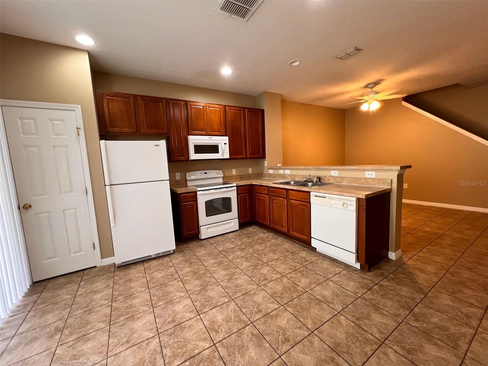 7602 LONG ISLAND DR, KISSIMMEE, FL — photo 6