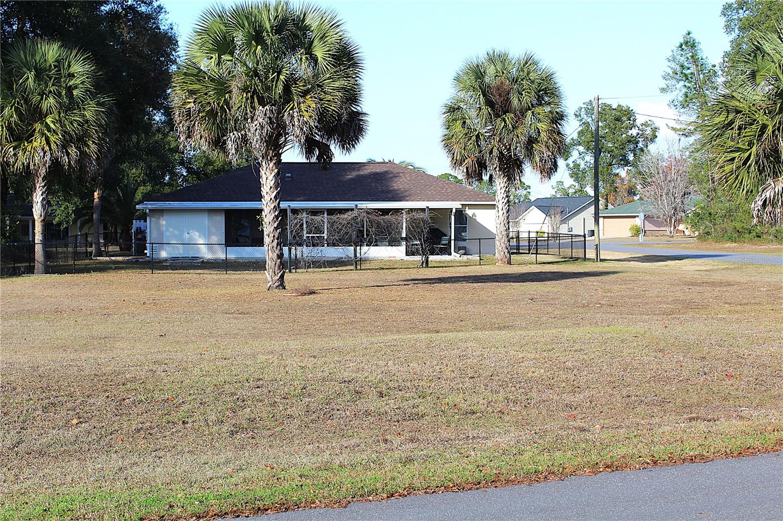 NE 6TH PL, SILVER SPRINGS, FL — photo 4