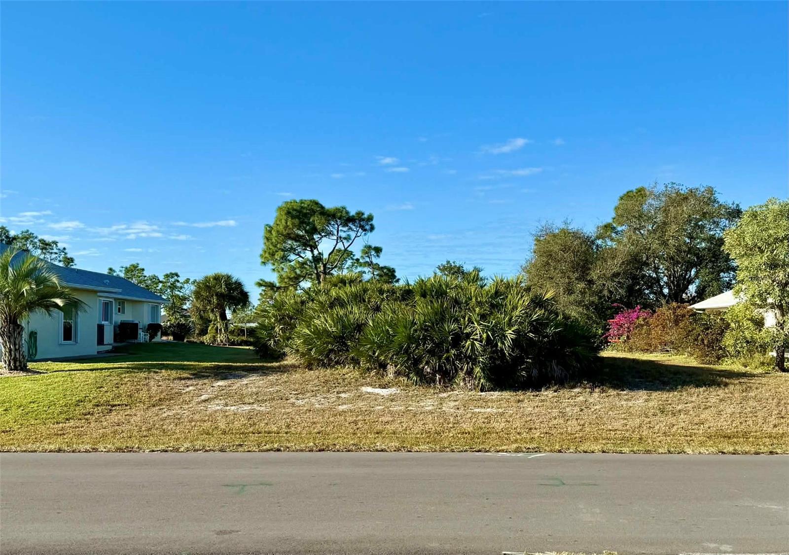 114 TOURNAMENT RD, ROTONDA WEST, FL — photo 2