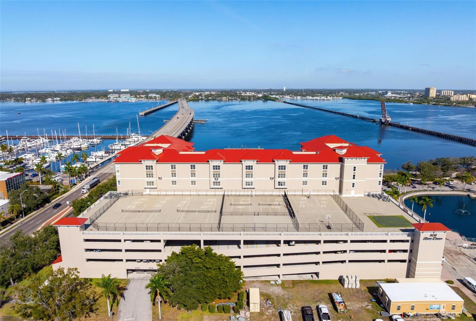 808 3RD AVE W #402, BRADENTON, FL
