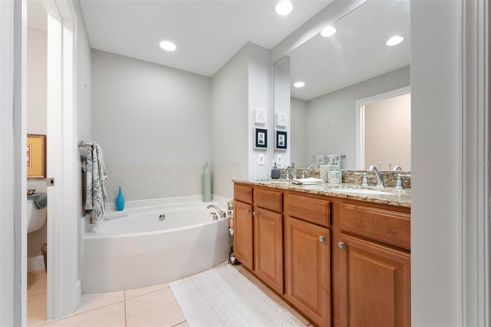 808 3RD AVE W #402, BRADENTON, FL — photo 25