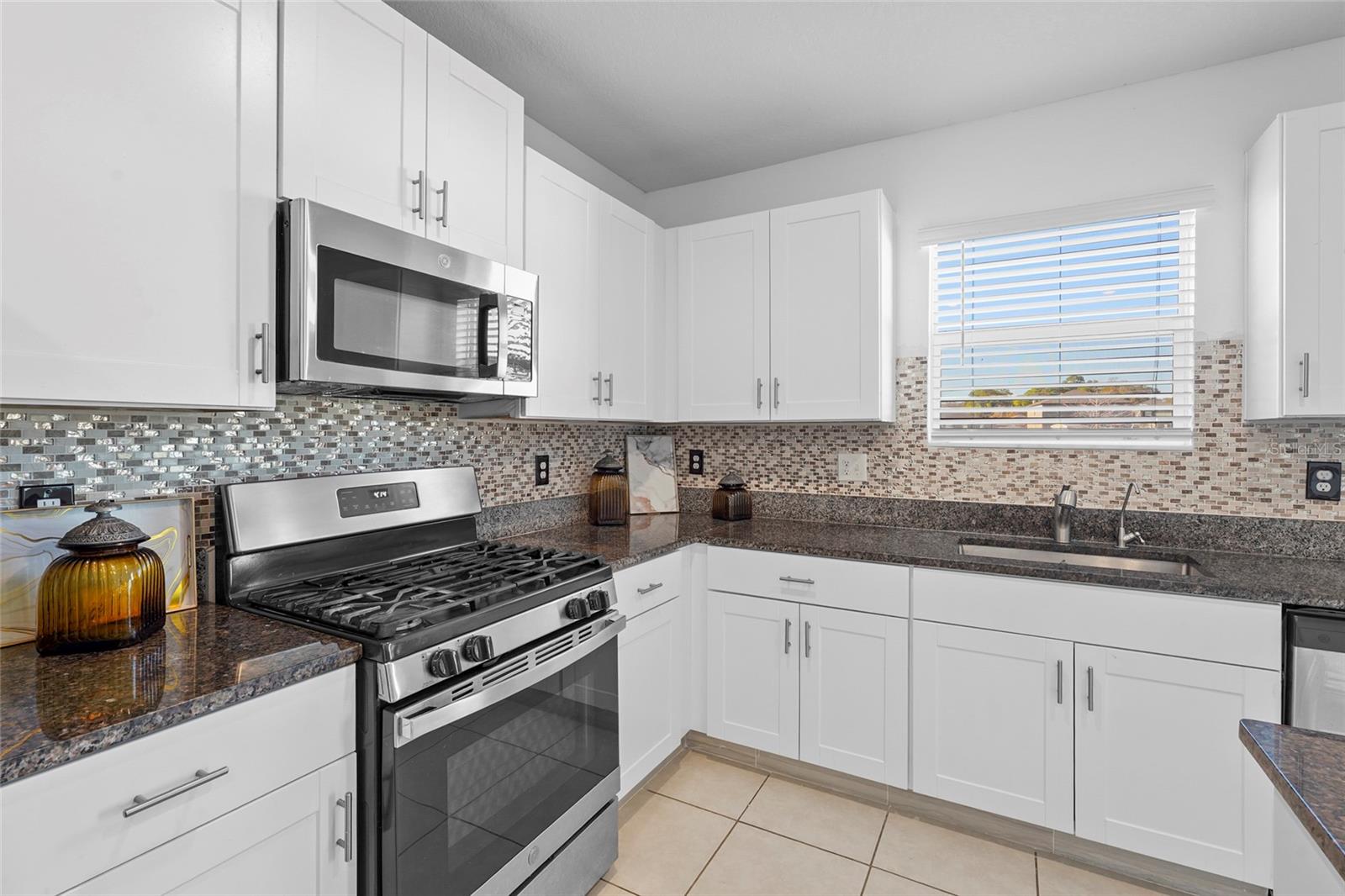 4016 86TH ST E, PALMETTO, FL — photo 3