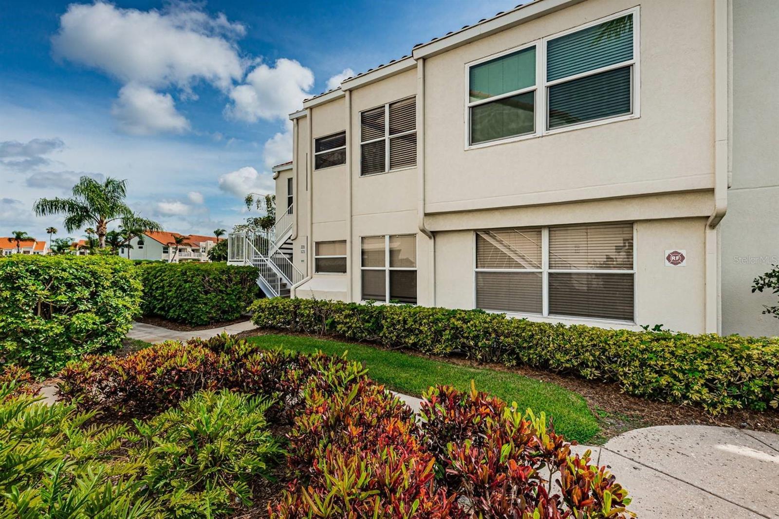 6077 BAHIA DEL MAR BLVD #221, ST PETERSBURG, FL